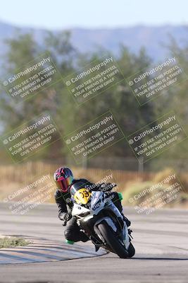 media/Oct-04-2025-CVMA (Sat) [[408bcdd6e4]]/Race 15-Femmewalla-Femmewalla UL/